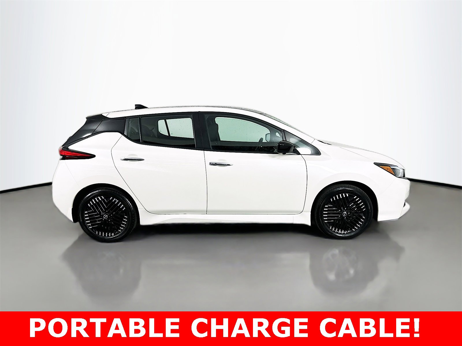 Used 2025 Nissan Leaf SV Plus image 8
