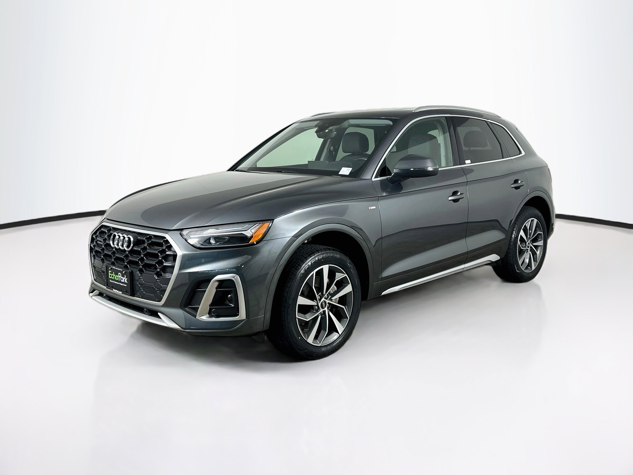Used 2023 Audi Q5 2.0T Premium w/ Convenience Package AWD/4WD image 3