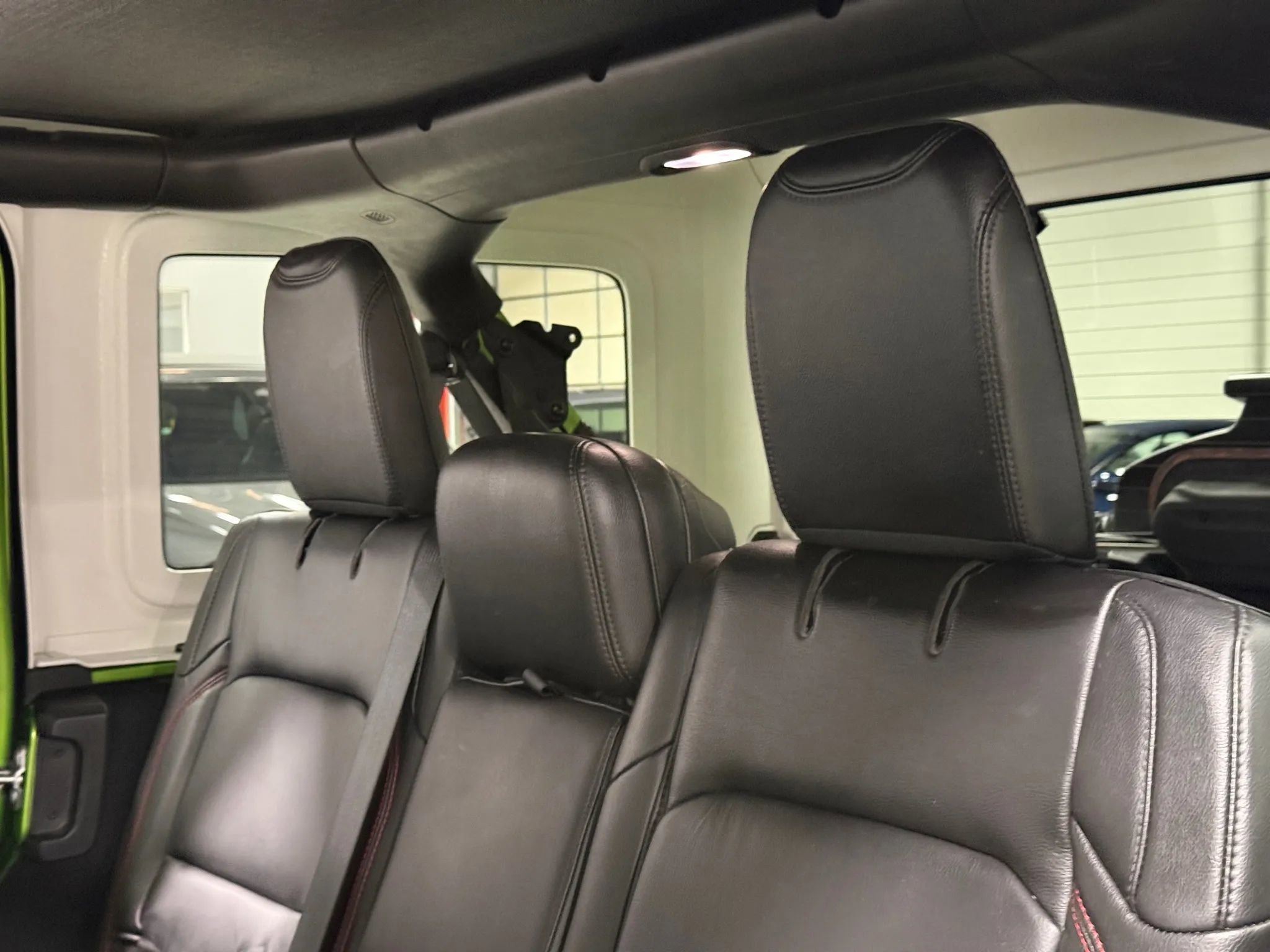 Used 2018 Jeep Wrangler Unlimited Rubicon w/ Dual Top Group image 70