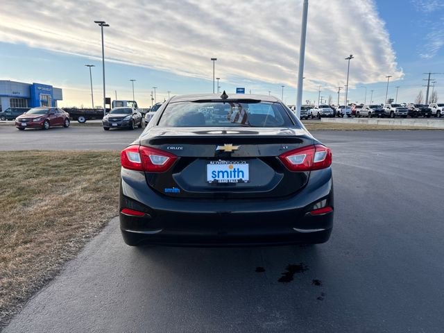 Used 2016 Chevrolet Cruze LT image 4