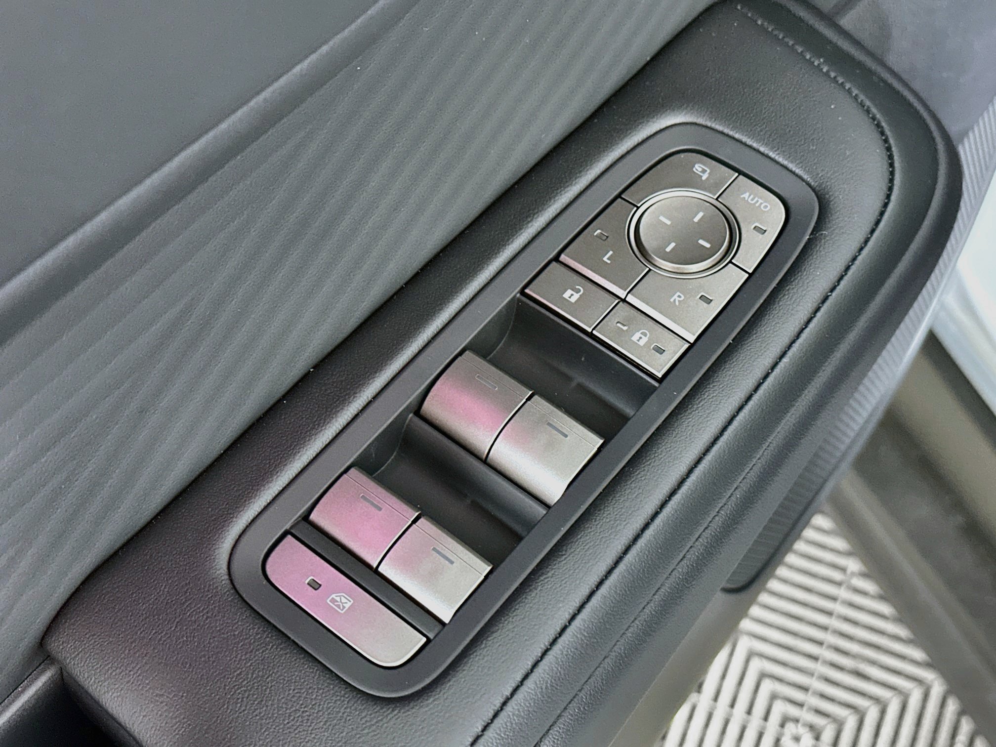 New 2026 Lexus ES 350e w/ Convenience Package FWD image 17