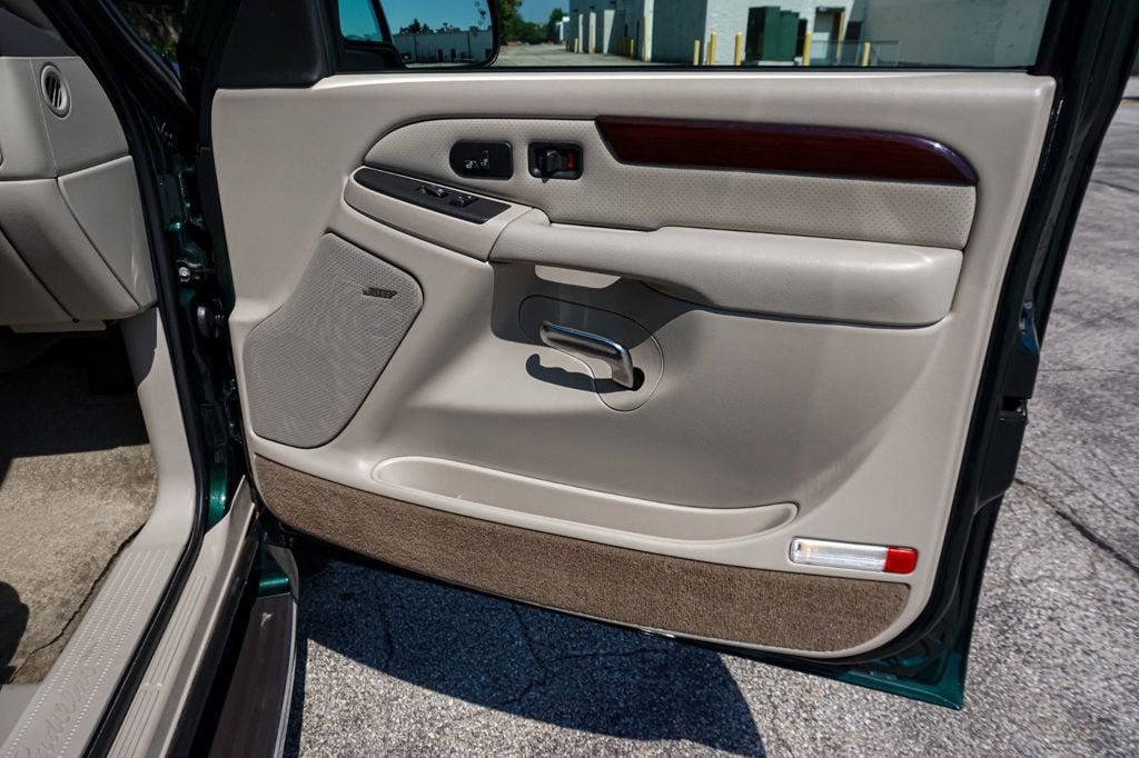 Used 2003 Cadillac Escalade AWD image 50