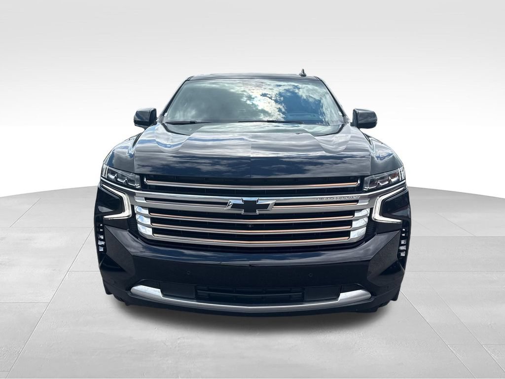 Used 2024 Chevrolet Suburban High Country AWD/4WD image 8