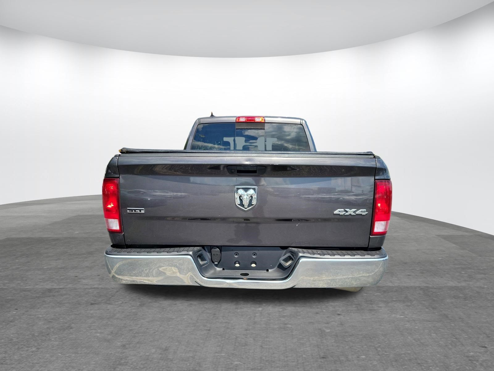 Used 2022 RAM 1500 Classic SLT w/ Electronics Group AWD/4WD image 19