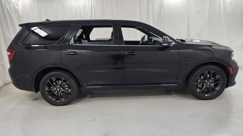 Used 2022 Dodge Durango R/T w/ Blacktop Package AWD/4WD image 2