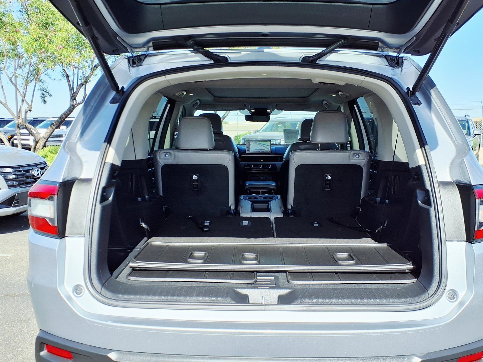 Used 2024 Honda Pilot Elite image 16