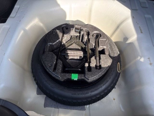 Used 2025 Hyundai Elantra SEL FWD image 37
