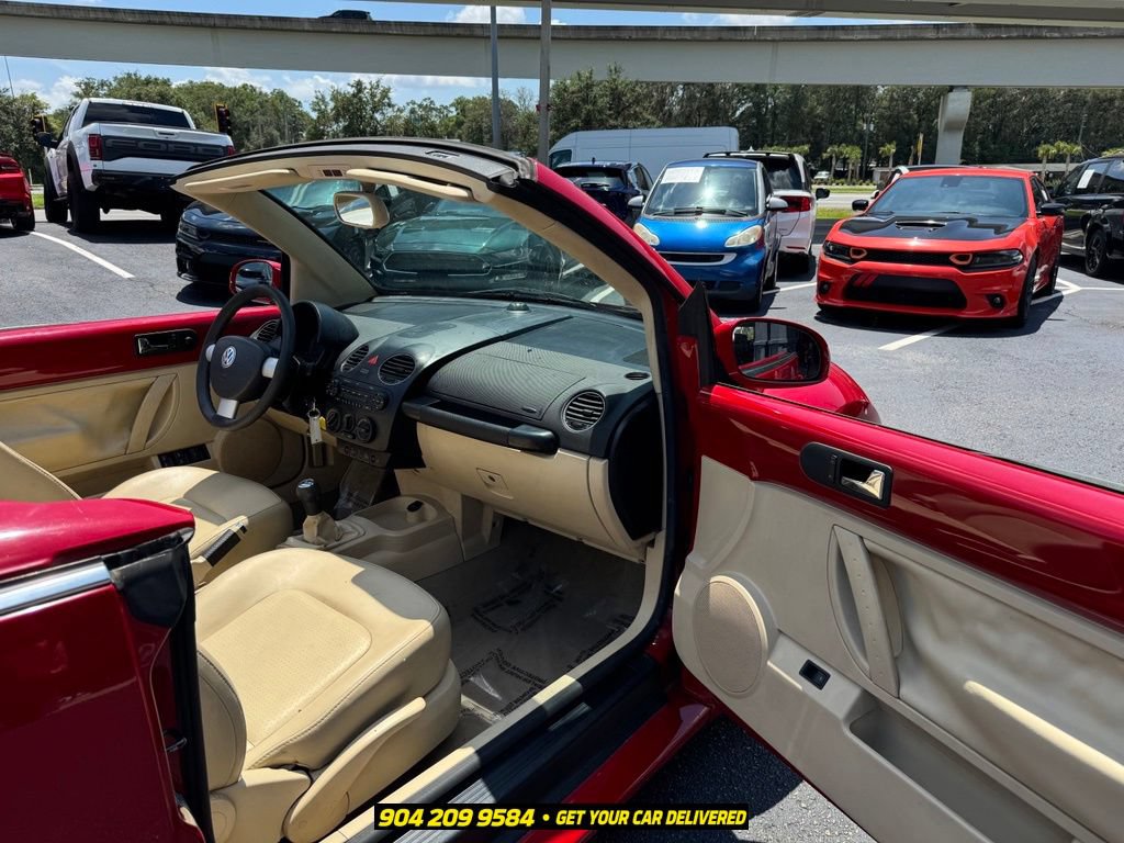 Used 2006 Volkswagen Beetle Convertible w/ Package 1 FWD image 29