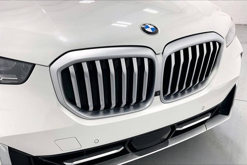 Used 2024 BMW X5 xDrive40i AWD/4WD image 30