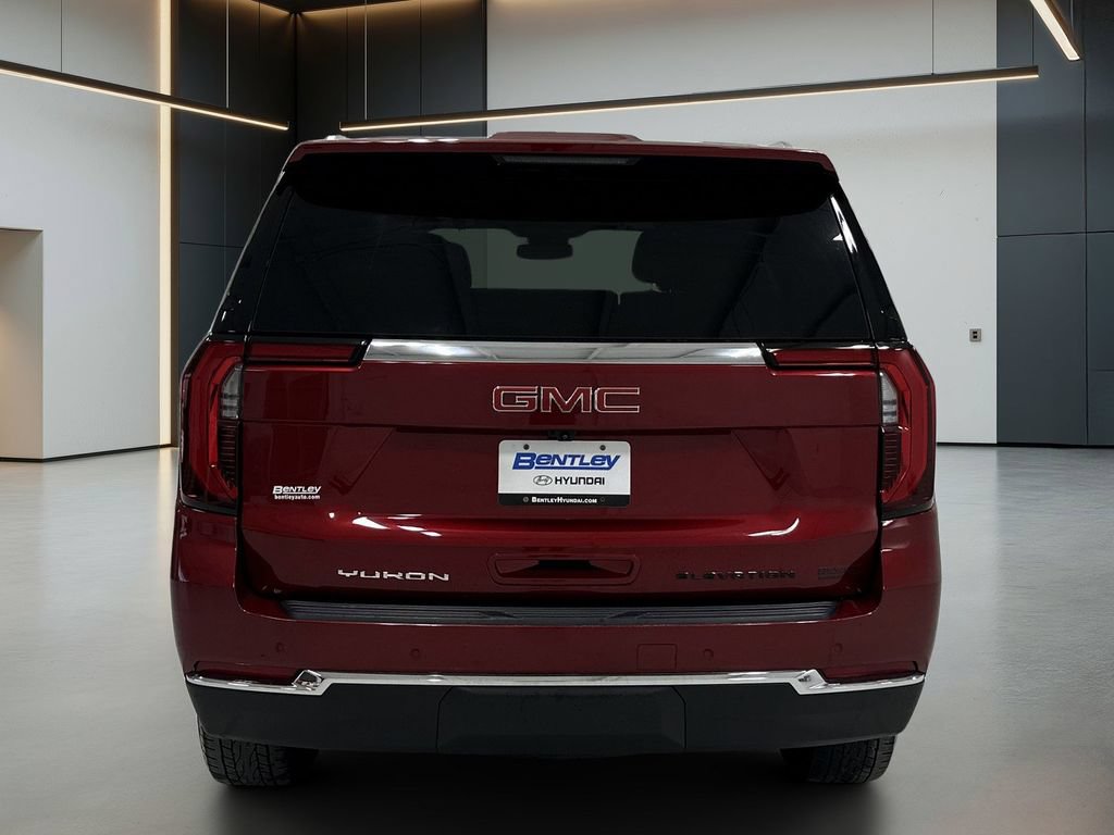 Used 2025 GMC Yukon Elevation AWD/4WD image 5
