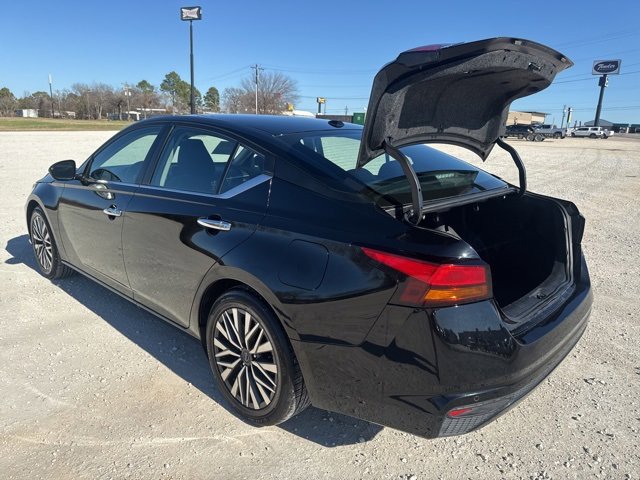 Used 2024 Nissan Altima 2.5 SV image 4