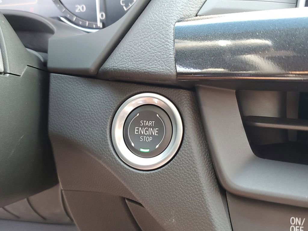 New 2025 Cadillac CT4 Premium Luxury image 18