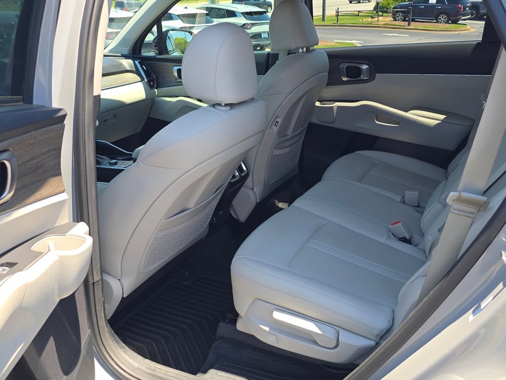 Certified 2023 Kia Sorento S w/ Panoramic Sunroof Package AWD/4WD image 12