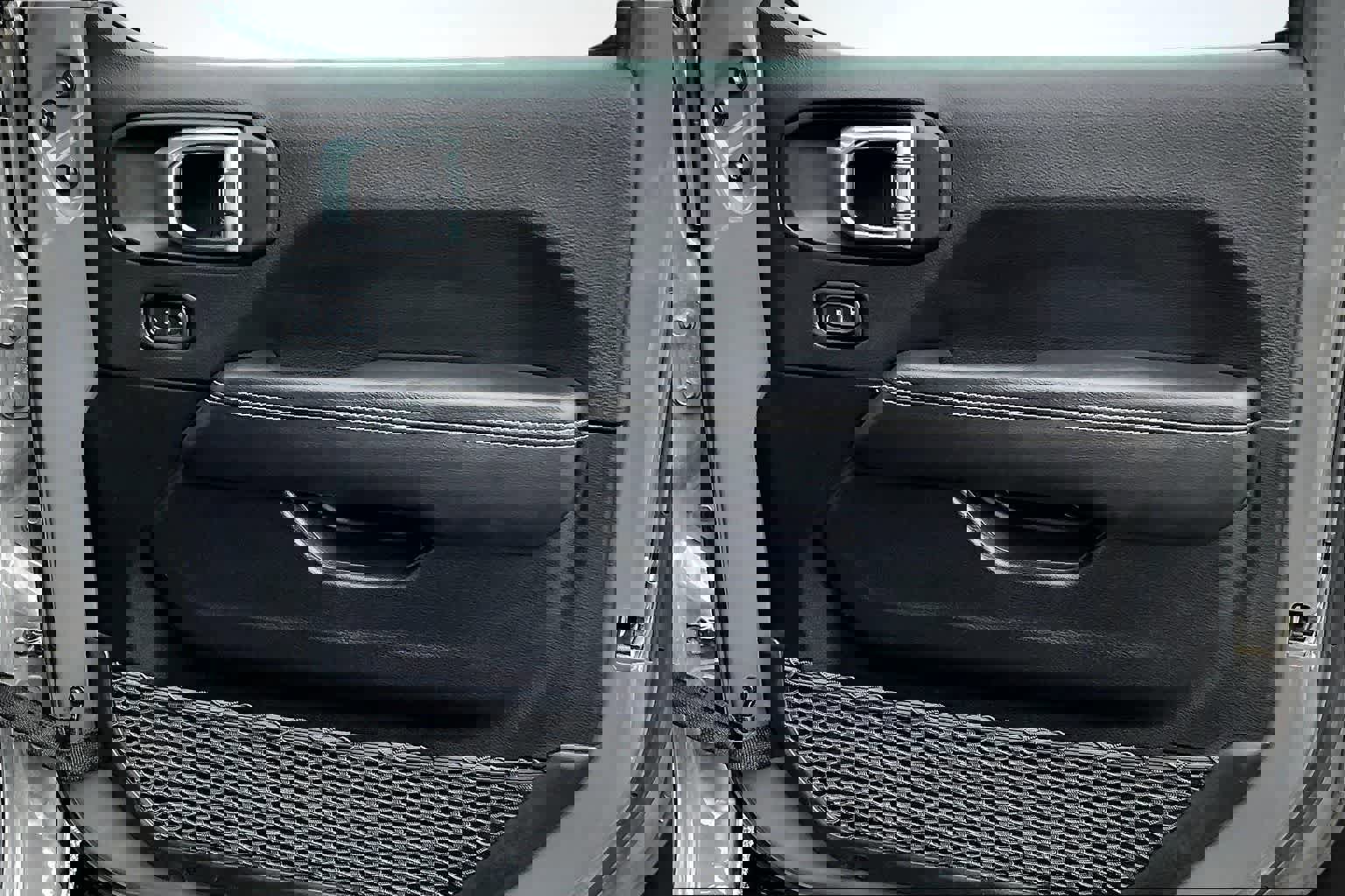 Used 2023 Jeep Wrangler Sahara image 29