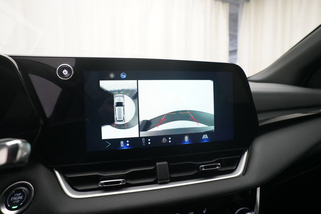 Used 2025 Chevrolet Equinox LT w/ Convenience Package II image 20