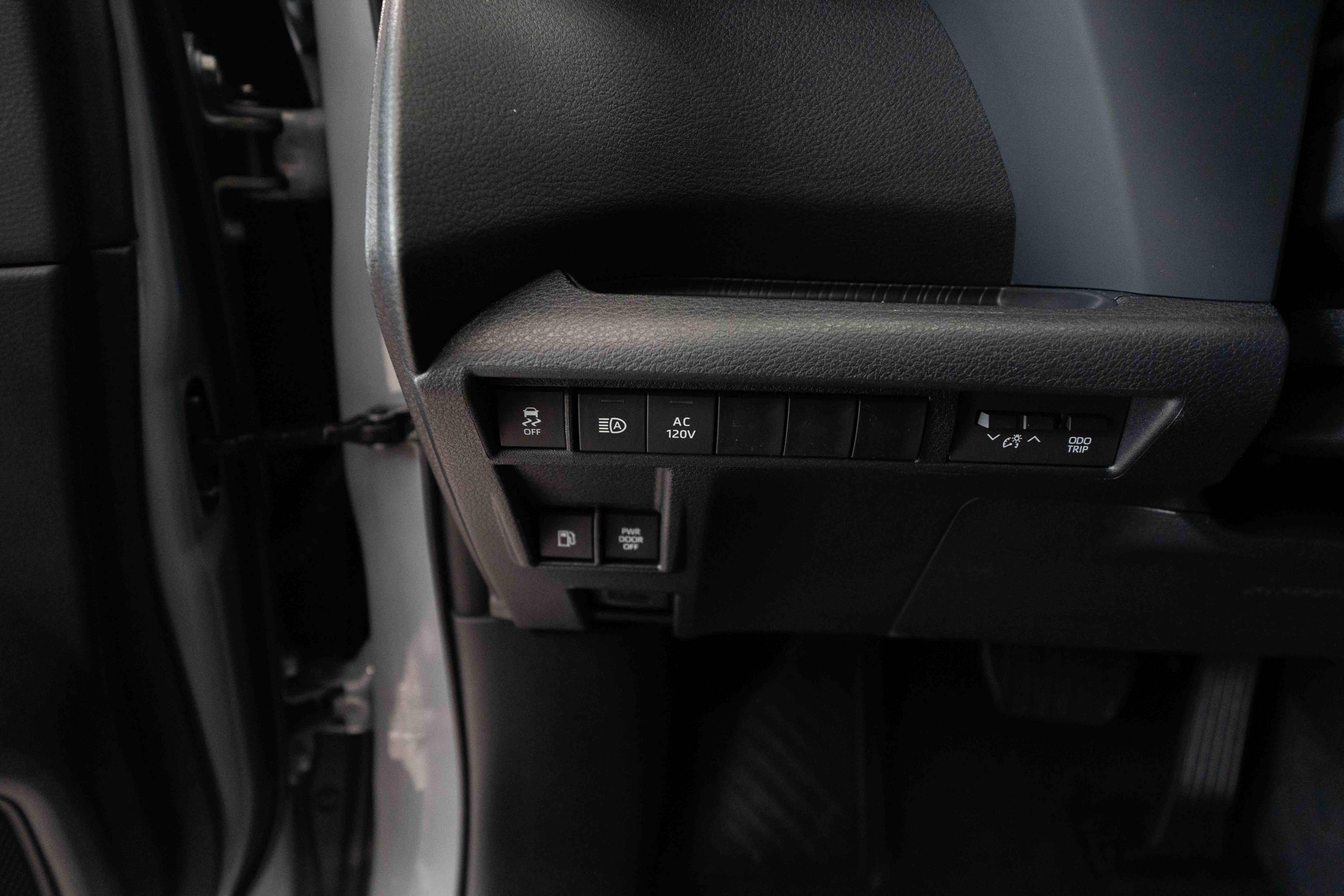 New 2026 Toyota Sienna XLE Woodland Edition AWD/4WD image 11