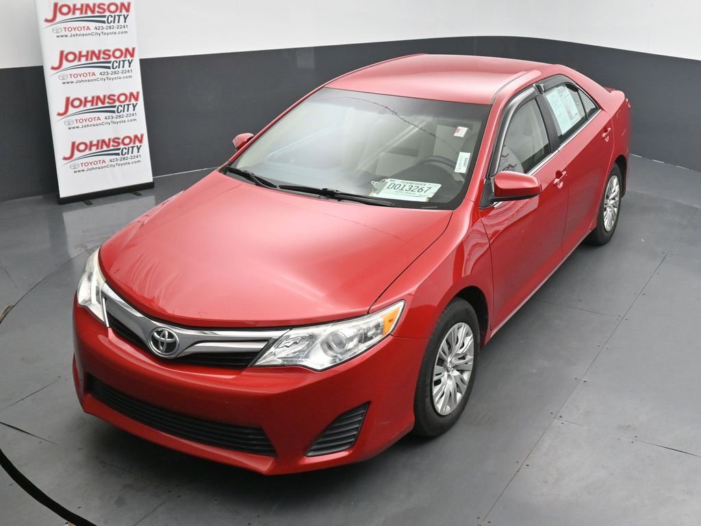 Used 2014 Toyota Camry LE FWD image 12