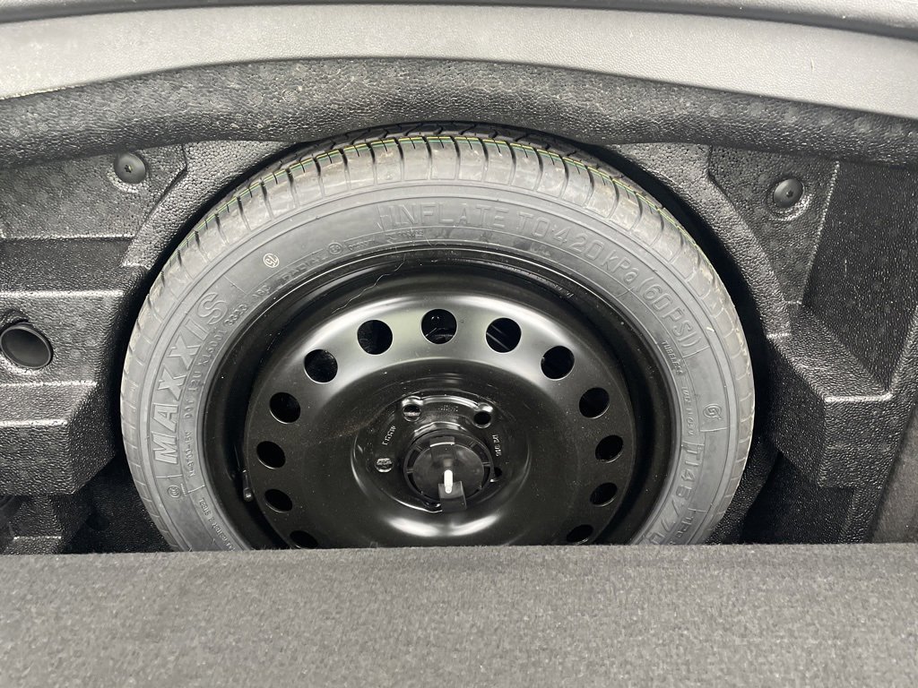 Used 2023 Buick Envision Essence image 17