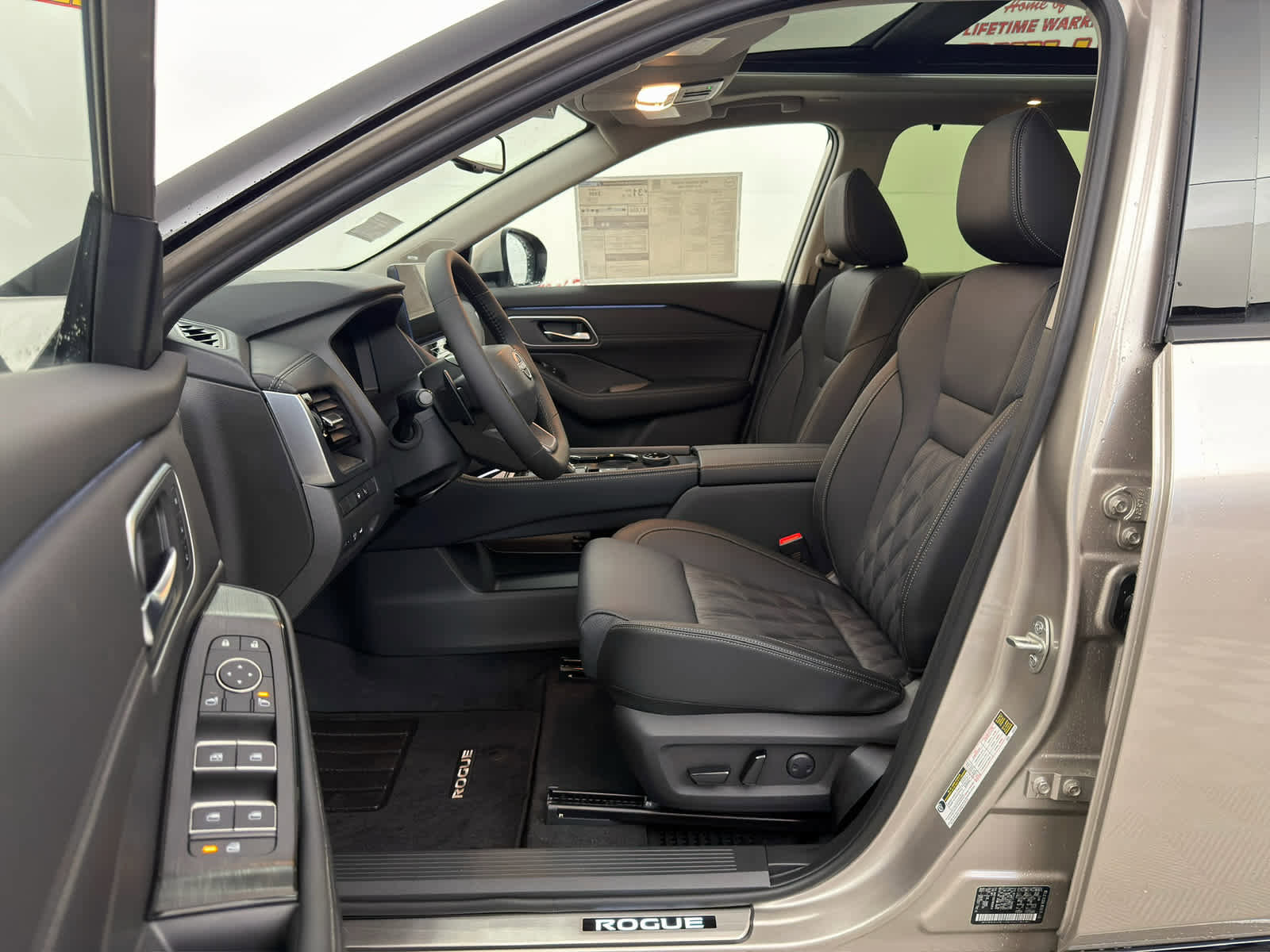 New 2026 Nissan Rogue Platinum w/ Platinum Premium Package image 14