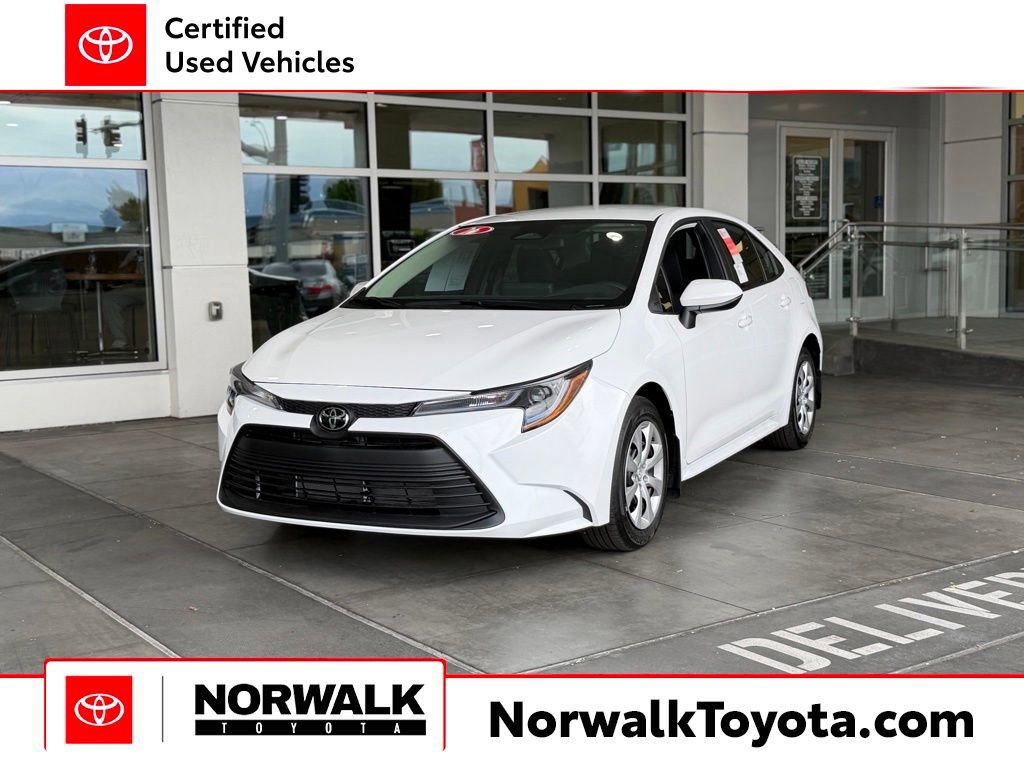 Used 2026 Toyota Corolla LE FWD image 1