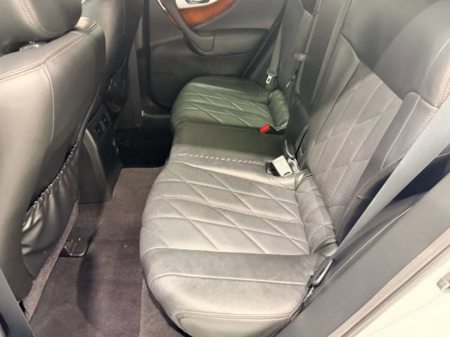 Used 2011 INFINITI FX35 AWD w/ Premium Pkg image 17