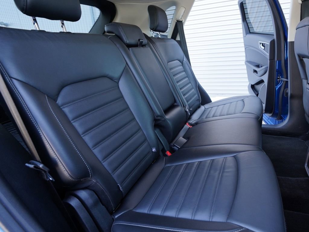 Used 2018 Ford Edge SEL w/ Equipment Group 201A image 28