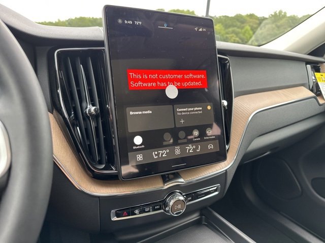 New 2026 Volvo XC60 B5 Plus w/ Climate Package image 16