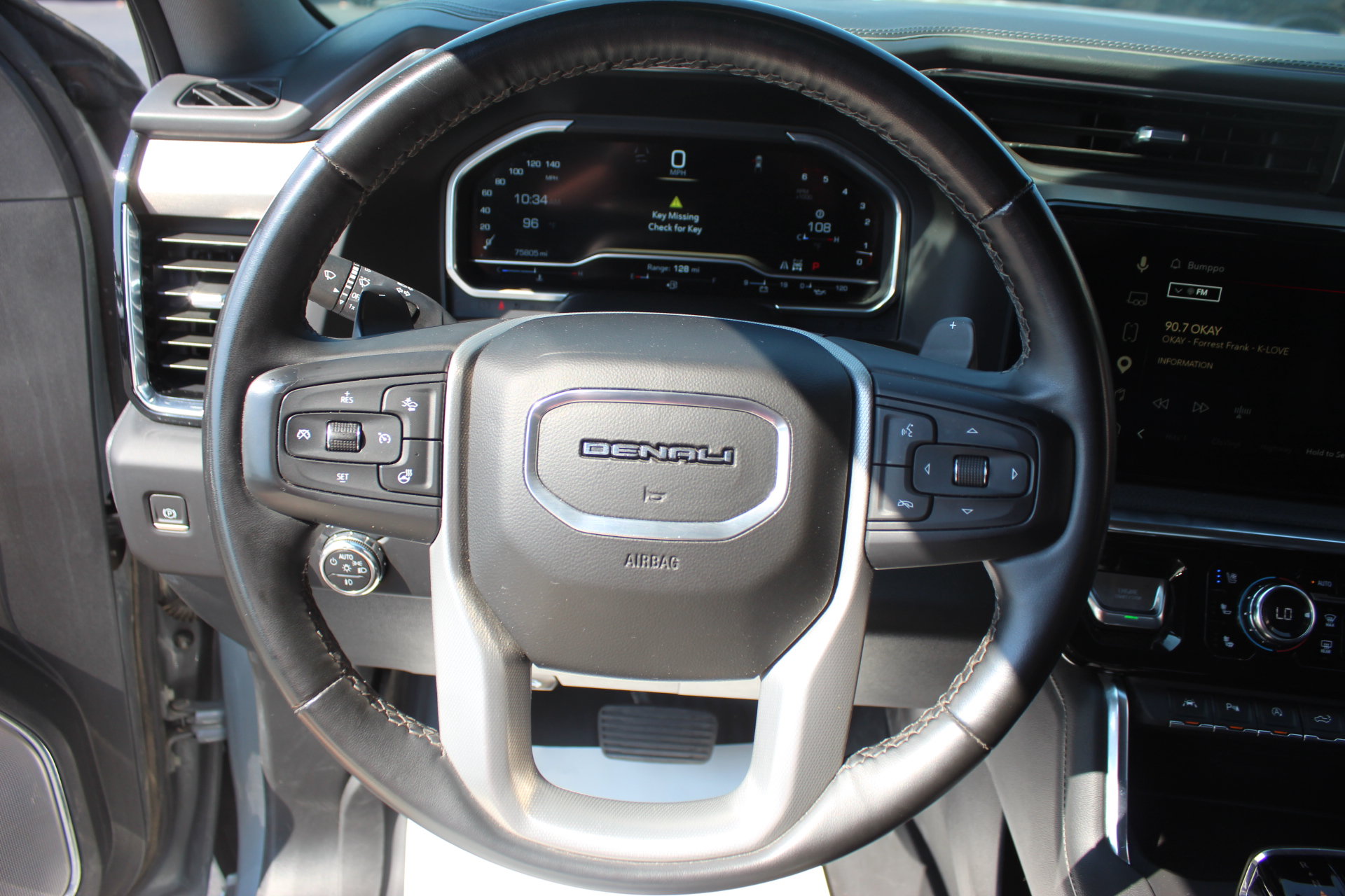 Used 2023 GMC Sierra 1500 Denali w/ Technology Package AWD/4WD image 17