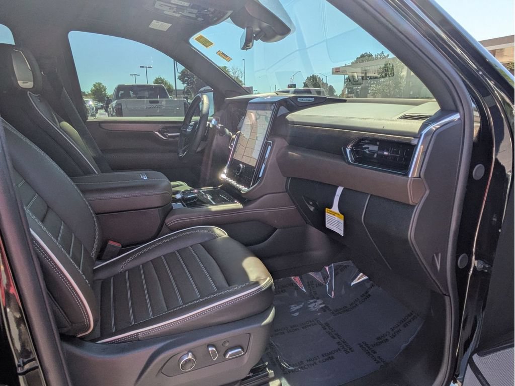 Used 2026 GMC Yukon XL Denali Ultimate w/ LPO, Floor Liner Package AWD/4WD image 16