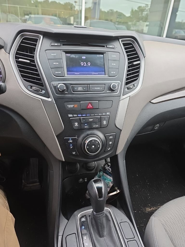Used 2018 Hyundai Santa Fe Sport FWD image 3