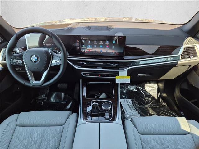 New 2026 BMW X5 xDrive50e AWD/4WD image 16