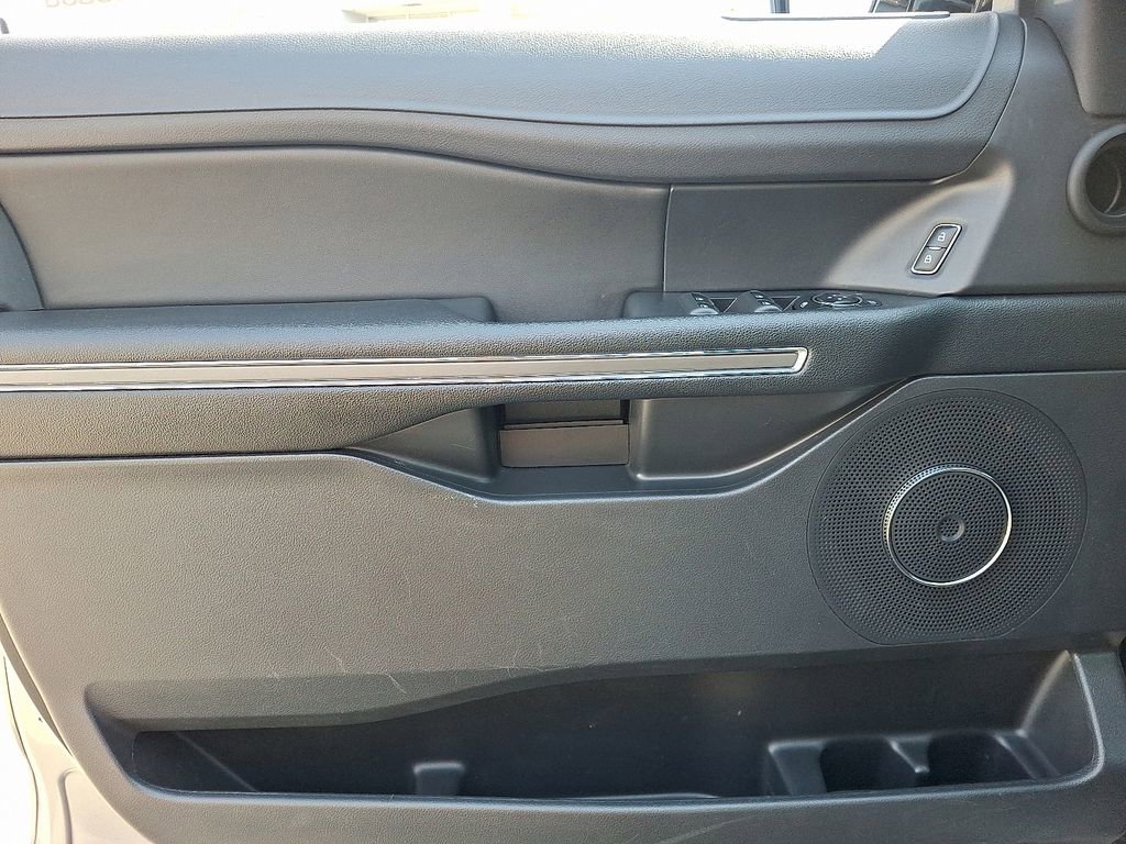 Used 2024 Ford Expedition Max XLT image 13