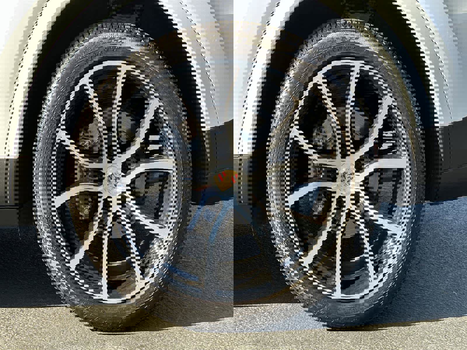 Used 2023 Porsche Cayenne Platinum Edition image 8