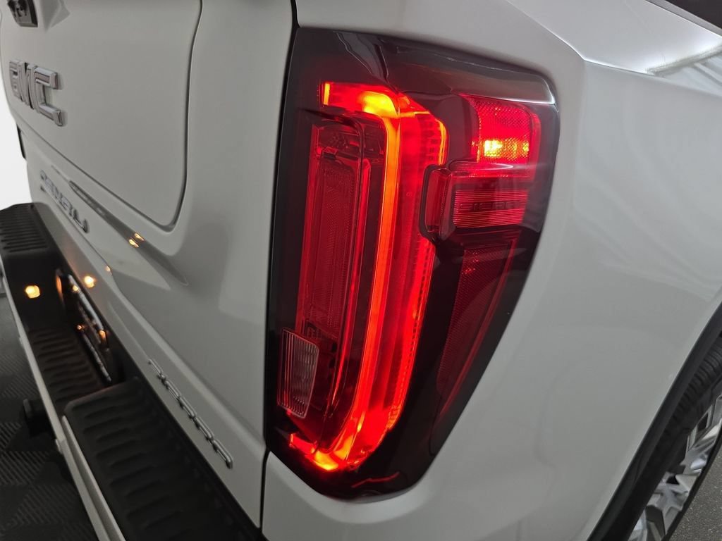 Used 2024 GMC Sierra 1500 Denali AWD/4WD image 32