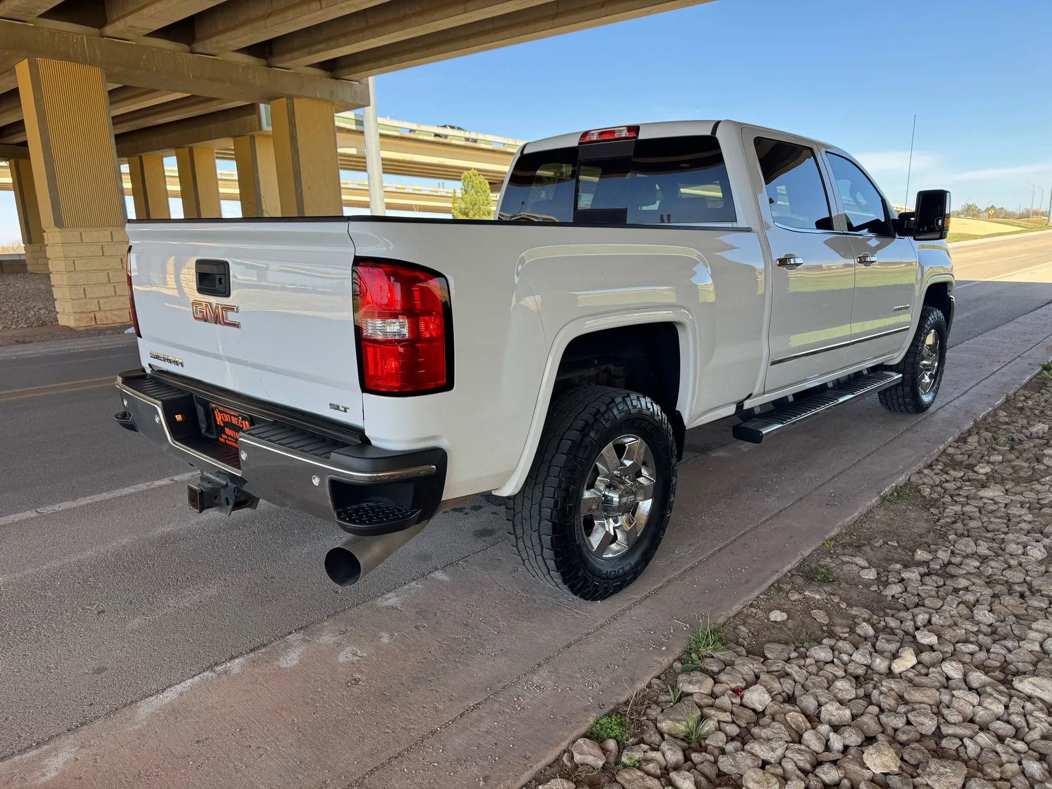 Used 2018 GMC Sierra 3500 SLT w/ Duramax Plus Package image 3