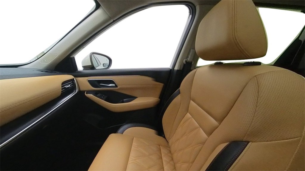 Certified 2023 Nissan Rogue Platinum w/ Platinum Premium Package image 30