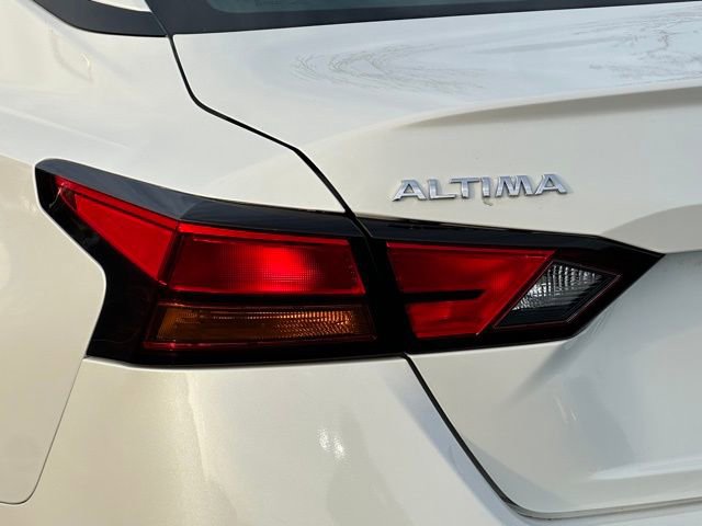 Certified 2022 Nissan Altima 2.5 SV FWD image 13