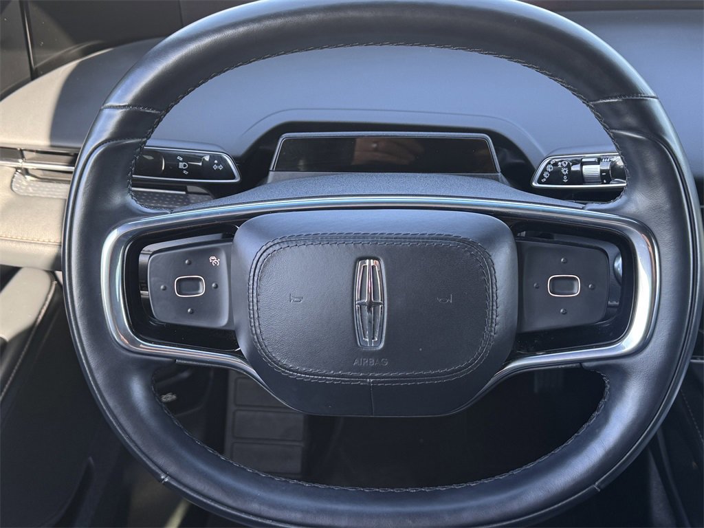 Used 2024 Lincoln Nautilus Reserve w/ Equipment Group 202A image 12