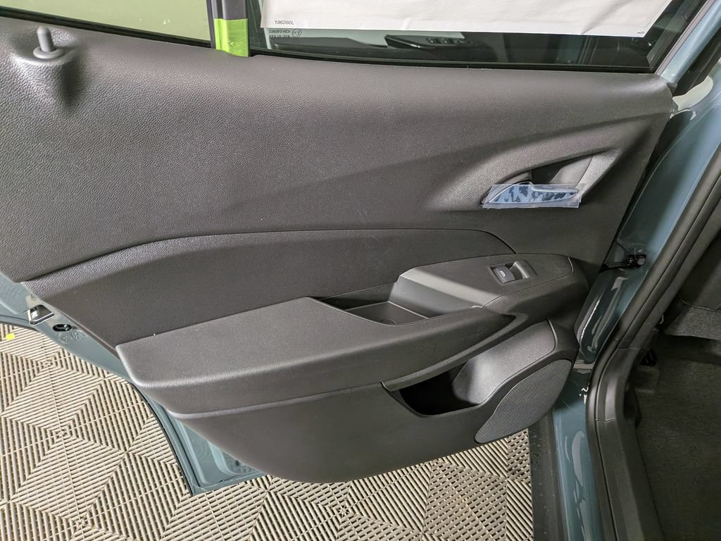 New 2026 Chevrolet Trax LT w/ Driver Confidence Package FWD image 25