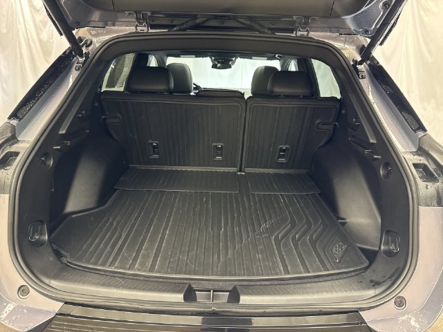Used 2024 Chevrolet Equinox EV LT FWD image 25