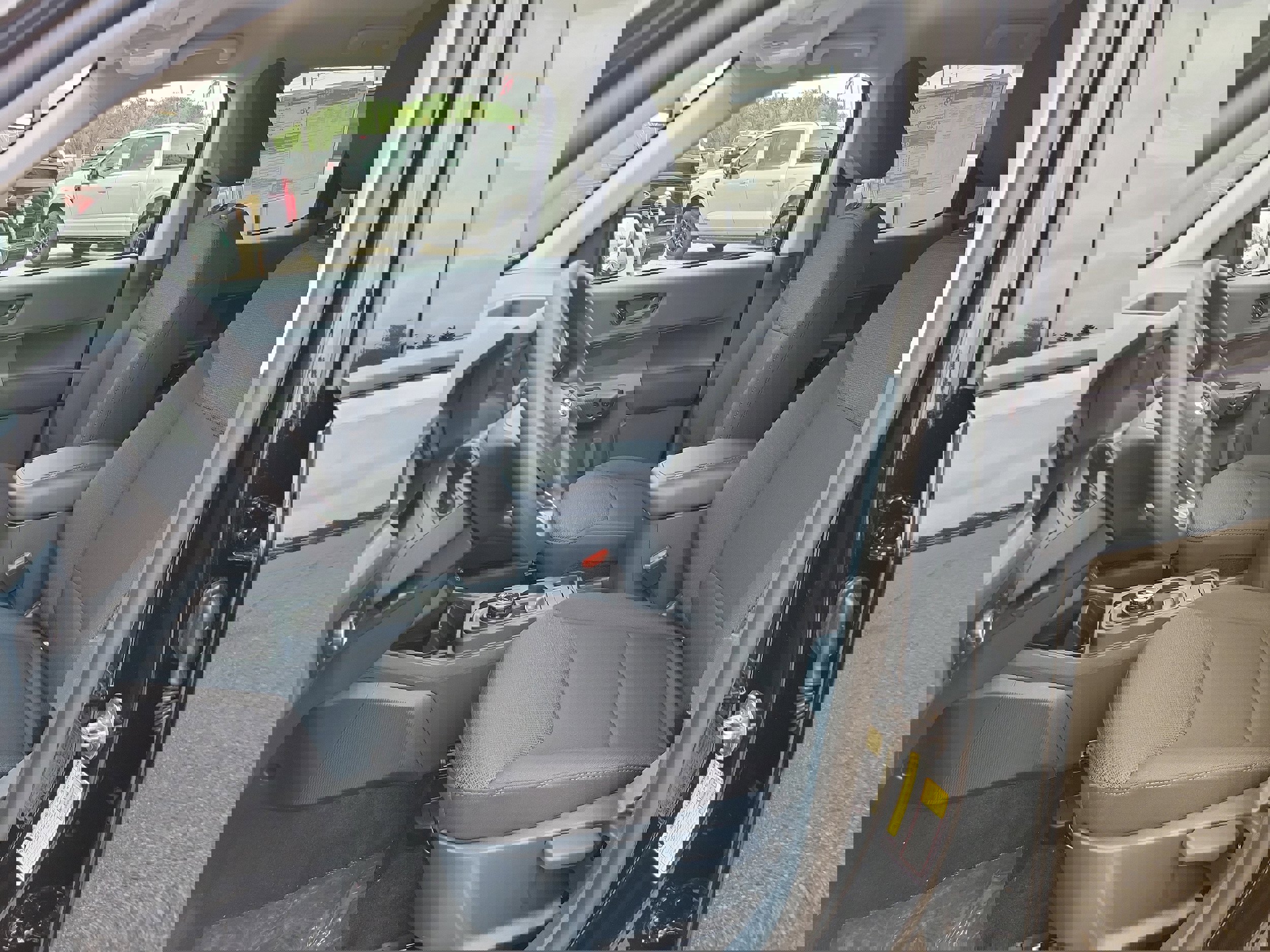 New 2025 Ford Maverick XL image 16