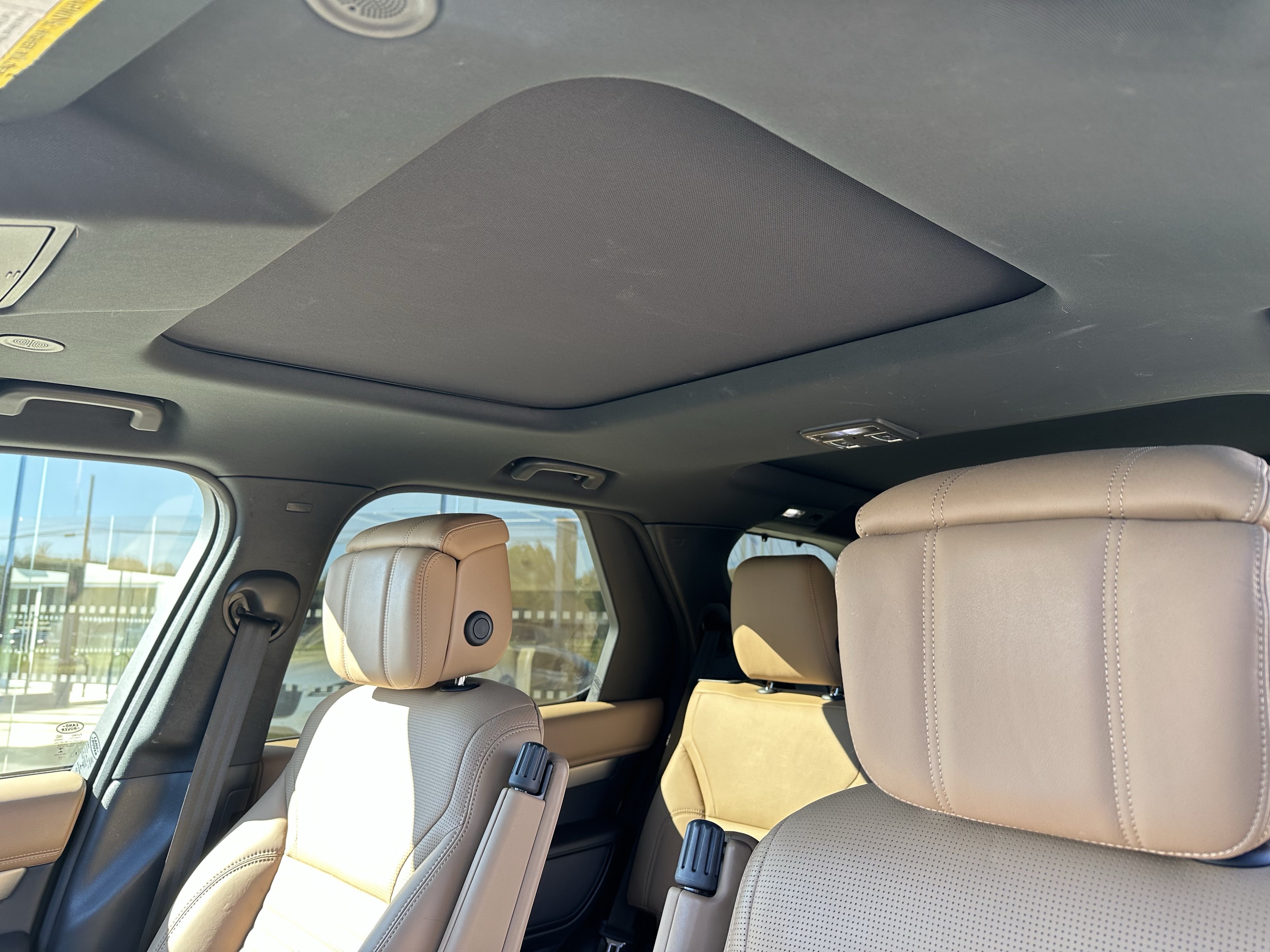 Certified 2023 Land Rover Discovery S R-Dynamic AWD/4WD image 30