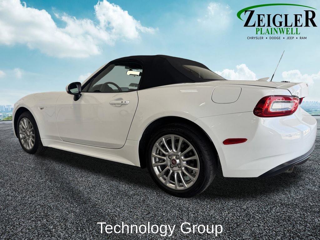 Used 2020 FIAT 124 Spider Classica w/ Technology Group RWD image 3