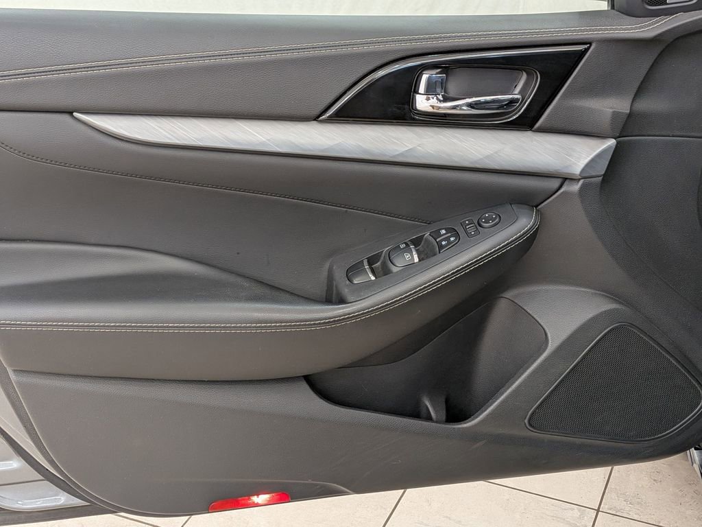 Used 2017 Nissan Maxima 3.5 SL image 14