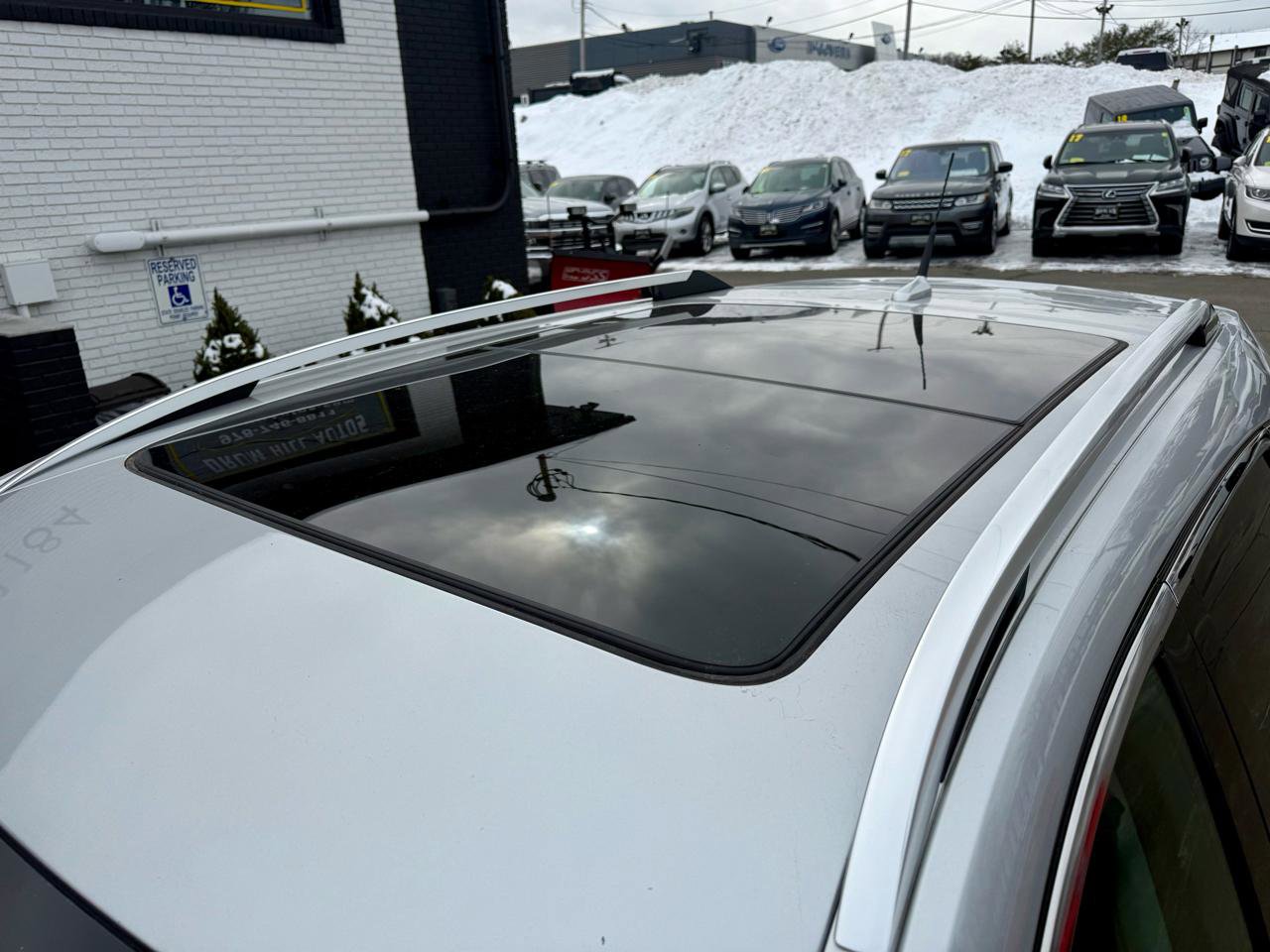 Used 2011 Cadillac SRX Luxury AWD/4WD image 14