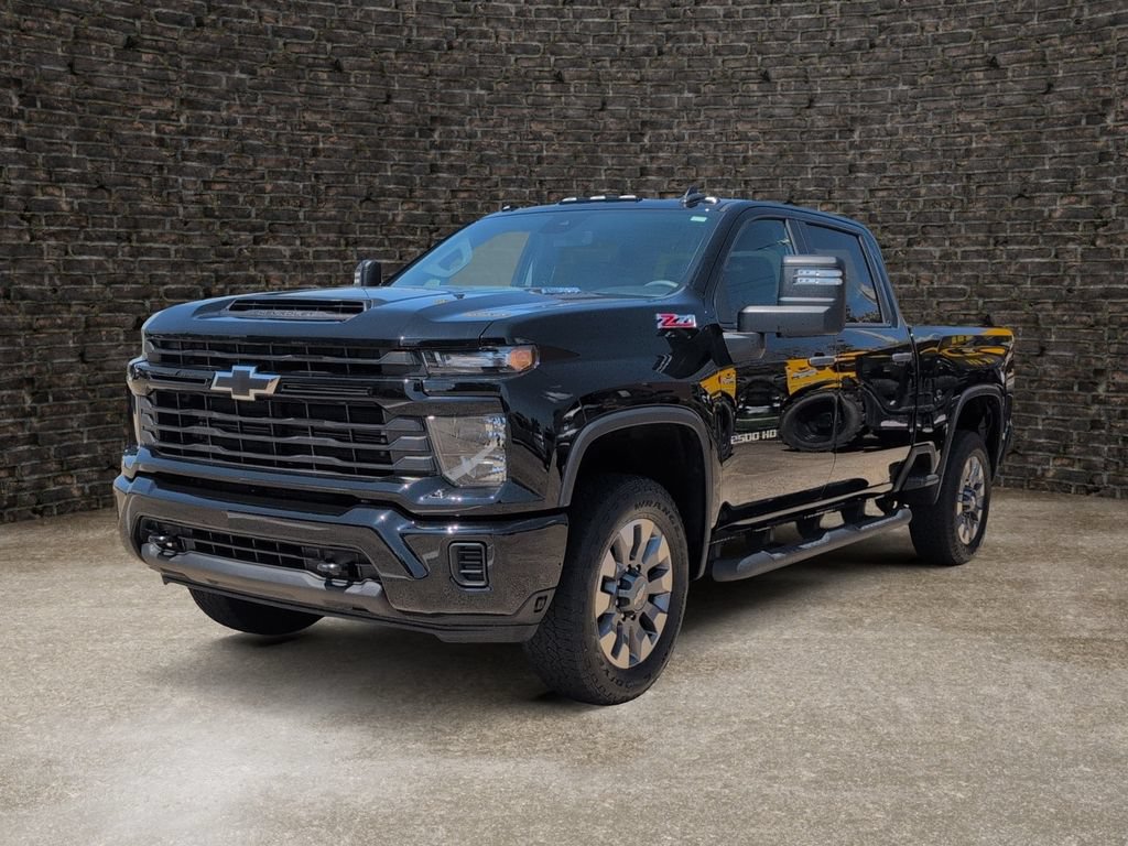 Used 2024 Chevrolet Silverado 2500 Custom w/ Custom Value Package AWD/4WD image 5
