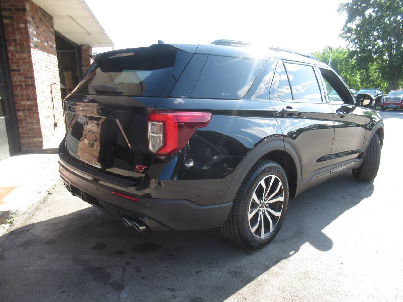 Used 2020 Ford Explorer ST w/ Premium Technology Package AWD/4WD image 10