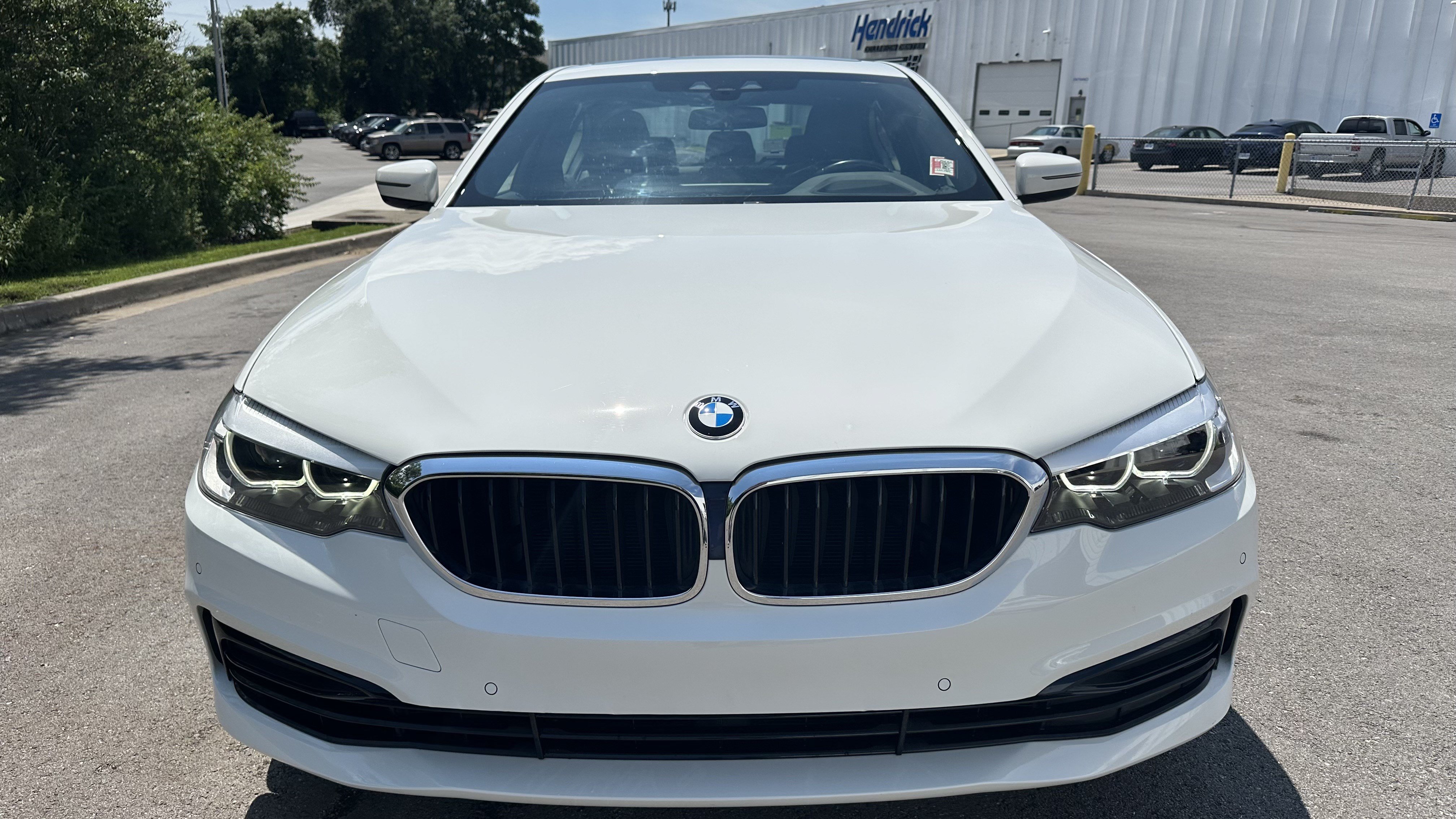 Used 2020 BMW 530i xDrive w/ Premium Package AWD/4WD image 3