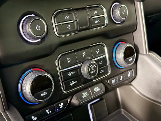 Used 2024 Chevrolet Tahoe Premier AWD/4WD image 16