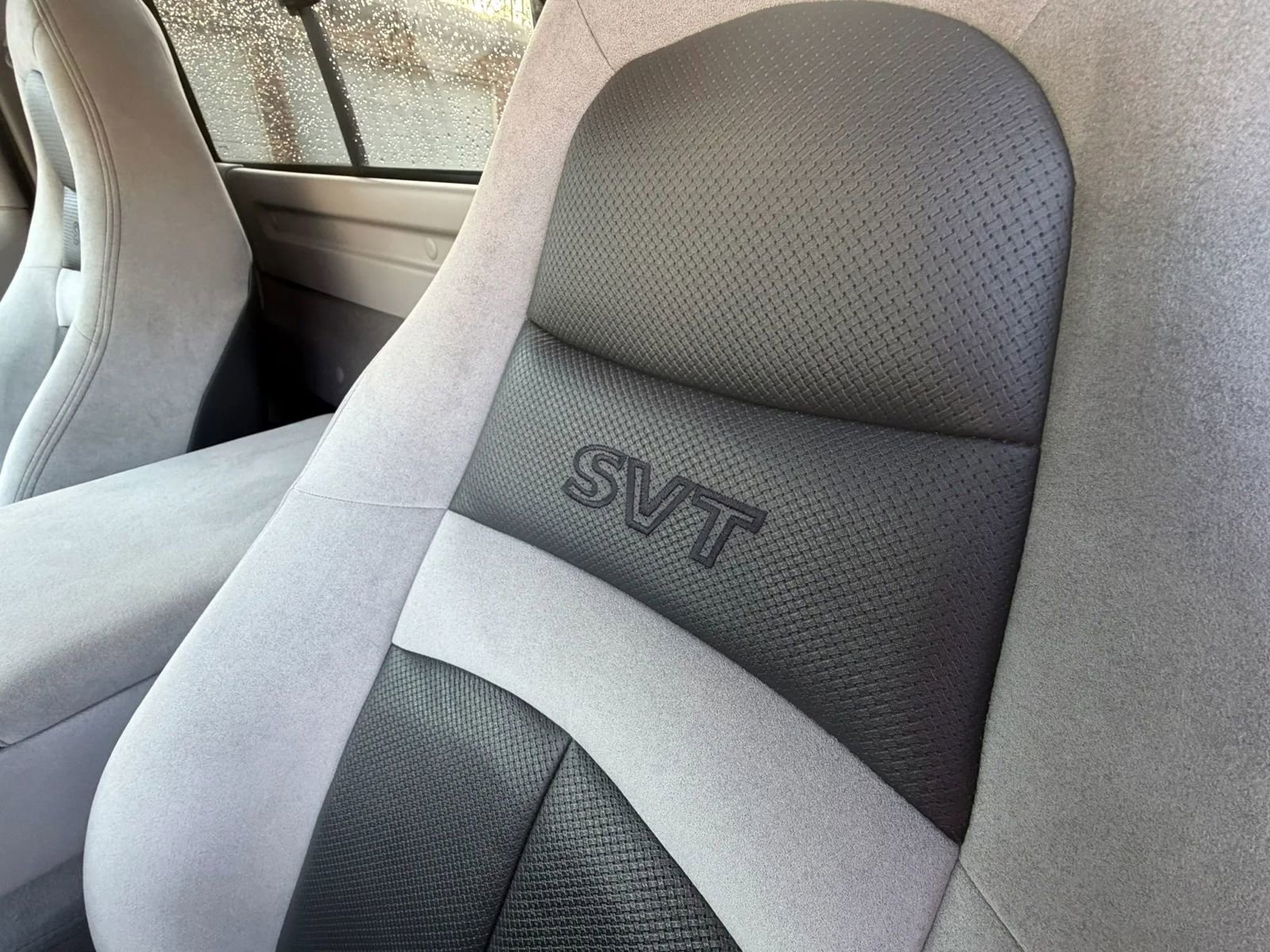 Used 2000 Ford F150 Lightning RWD image 10